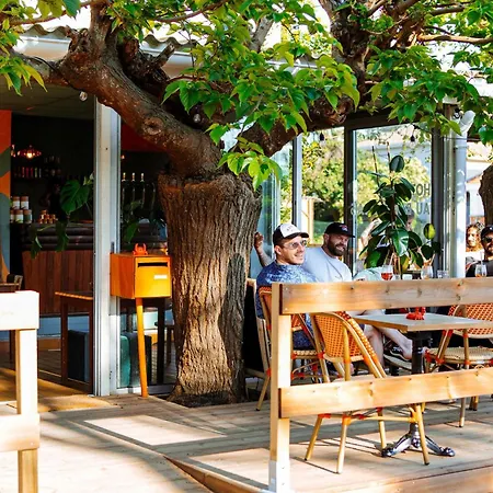 Au Bon Landais Surf Guinguette ホテル *