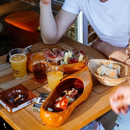 Au Bon Landais Surf Guinguette ホテル