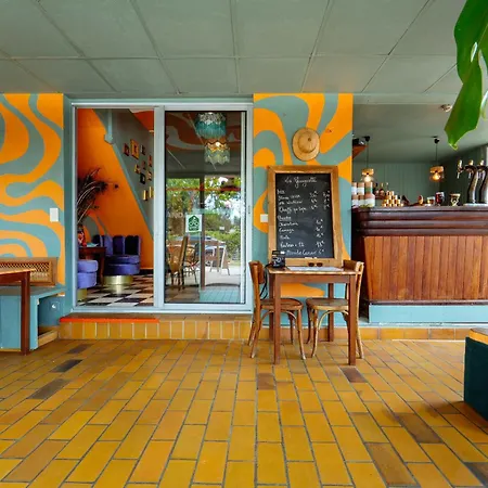 Auberge Au Bon Landais - Surf Hotel Et Guinguette