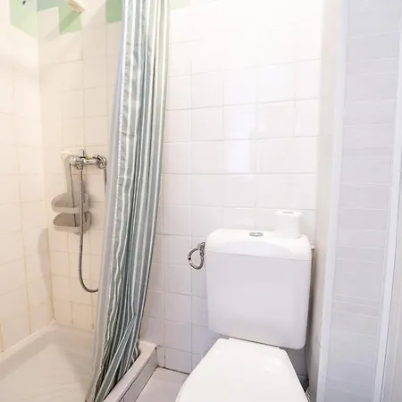 Au Bon Landais Surf Hotell